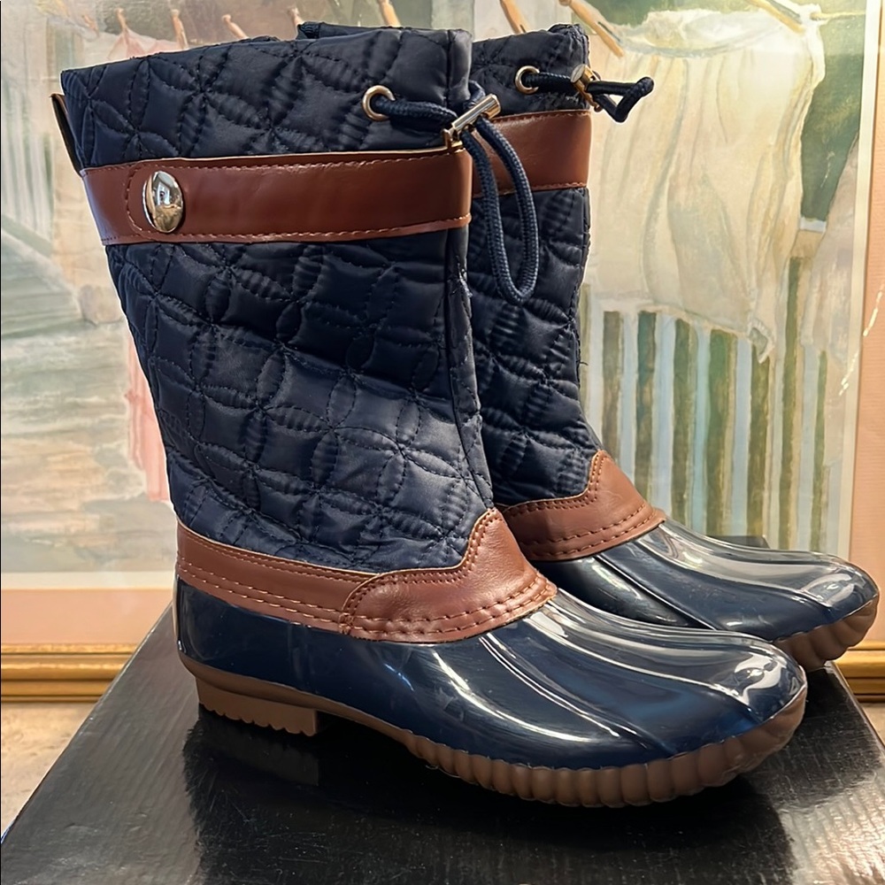 Jessica Carlyle Navy and Brown Quilted Rain Boots NWB 7